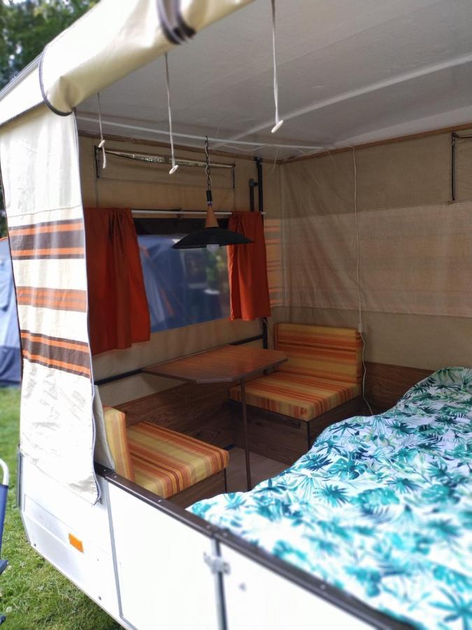 Retro Vouwwagen Hotel Tynaarlo Kültér fotó